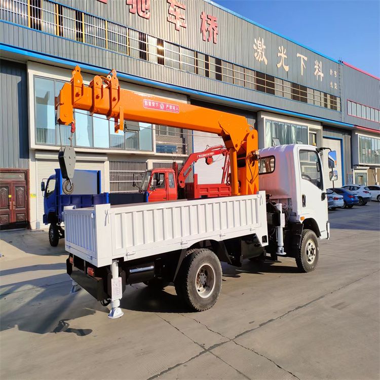 卓资县三轮随车吊定制 农用改装机自备吊中瑞长期出售