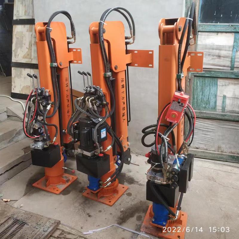 卓资县重汽蓝牌随车吊 3.2吨 国六动力强 液压驱动 农用自卸起重机